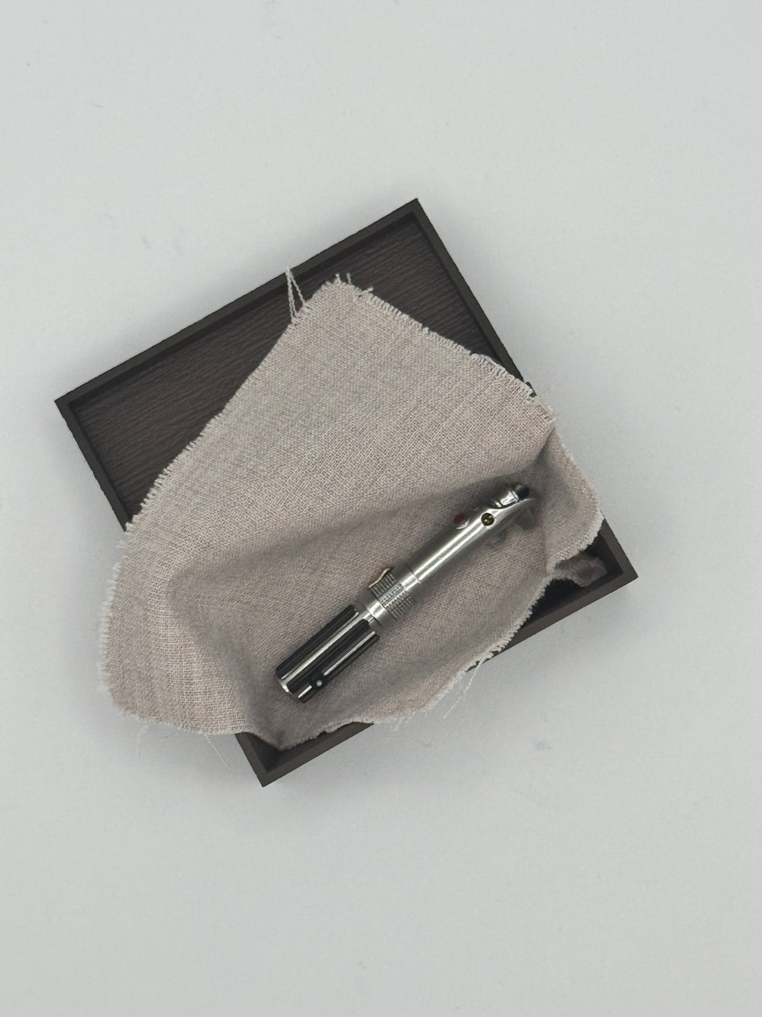 DX26 Box & Anakin’s Hilt